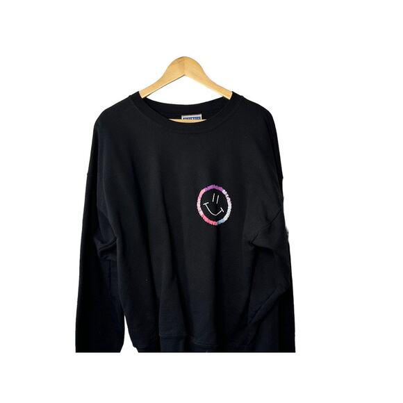 Black Smiley Face Embroidered Crewneck Long Sleeve Sweatshirt Size Large - Picture 2 of 6